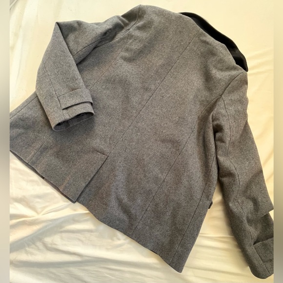 Women’s Lacoste Gray Pea Coat with Notched Lapel - Picture 6 of 6